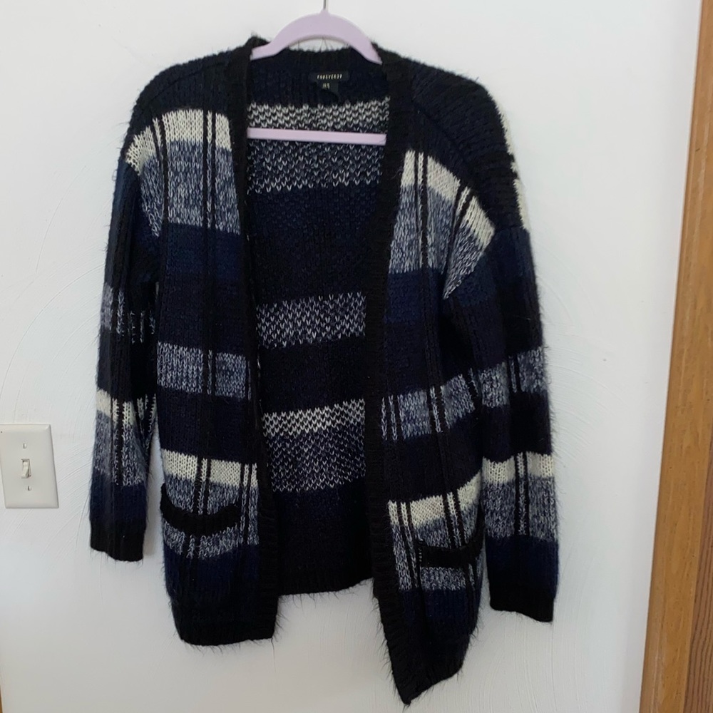 Over sized sweater size medium